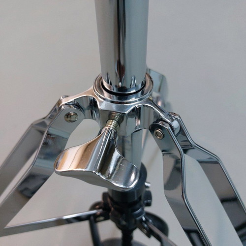 Hi-Hat βάση Remo βαρέως τύπου με ρύθμιση swivel και δώρο πιατίνι crash 16" Turkey καινούργια