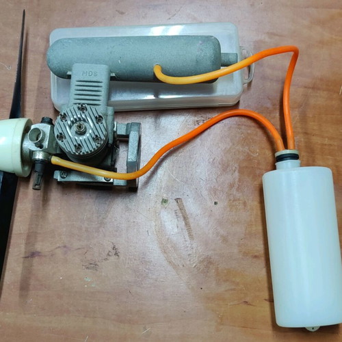 MDS 40 Model airplane engine new with RC carb and propellers