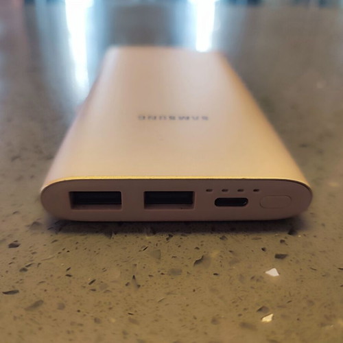 Samsung power bank 10000mAh 38.5Wh like new, fast charge