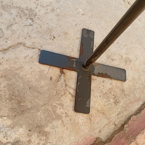 Outdoor tables with metal cross base, set of 2