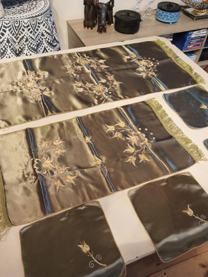 Vintage satin table linen set of 6 pieces, olive green with embroidered flowers