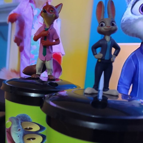 Disney Zootopia 2 Nick & Judy cups with figures, set of 2