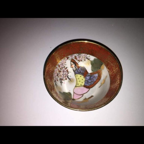 Small Chinese plate with beautiful design