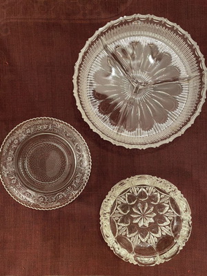 Vintage pressed glass serving set of 3 pieces like new, 1970-1980