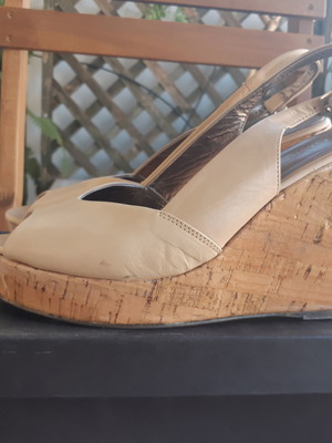 Δερμάτινες πλατφόρμες Gastone Lucioli μεταχειρισμένες, μπεζ, νούμερο 38