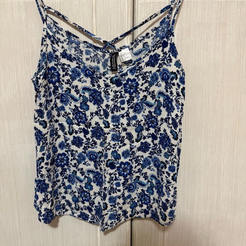 H&M summer top like new, white and blue, size S