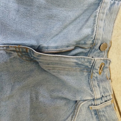 Pull & Bear high-waisted denim shorts like new, blue with pleats and frayed edges
