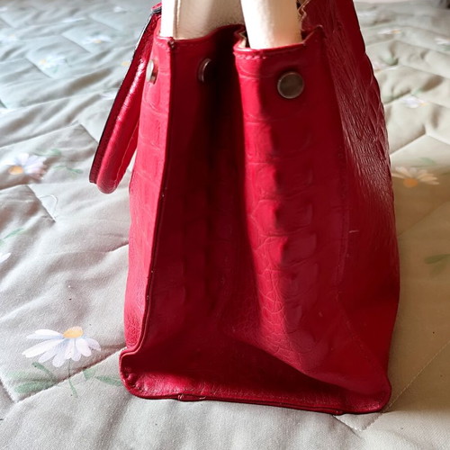 Handbag made of genuine leather, like new, red and white croco style