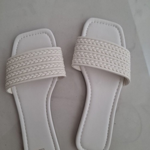 Flat slippers white, soft and new, size 40