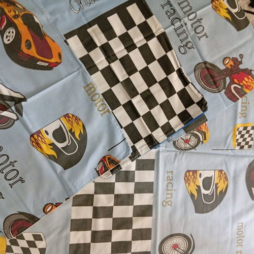 Cotton single bed sheet and 3 pillowcases like new
