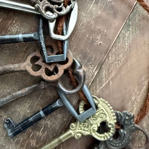 Lot of 10 Vintage and Antique-Style Decorative Keys
