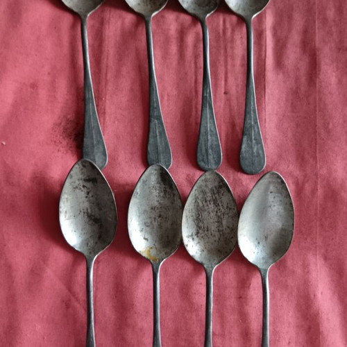 Vintage collectible spoons set of 8 used, very old