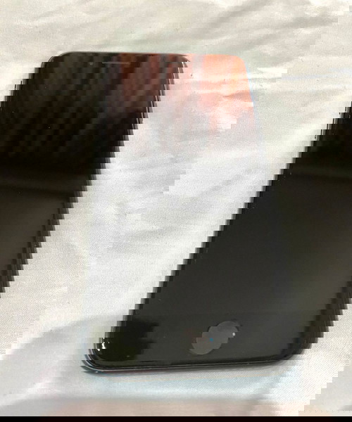 Apple iPhone SE 2020