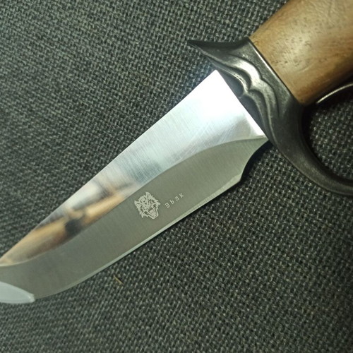 Hunting knife new with wolf head, wooden handle and belt sheath
