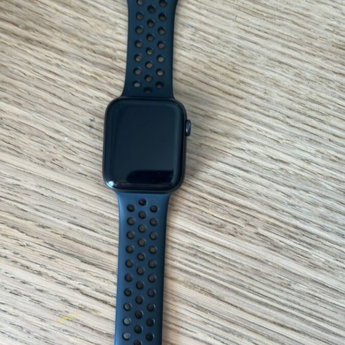 Apple Watch Series 6 44mm used with 4 Nike straps