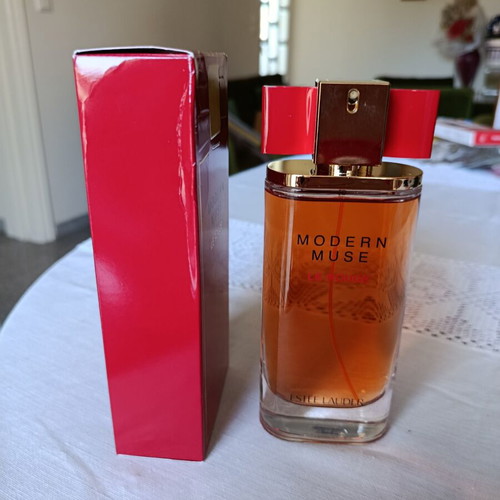 Modern Muse Le Rouge Eau de Parfum 100ml like new