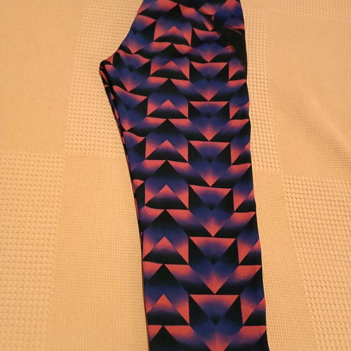 Colorful leggings like new, size S, elastic fabric, below knee length