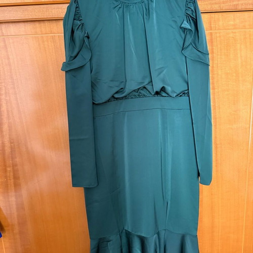 Axel dress new, size 42, green