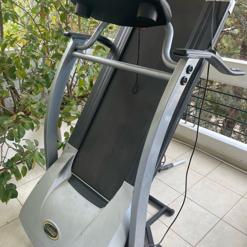 X-Fit 3 (2hp) treadmill like new