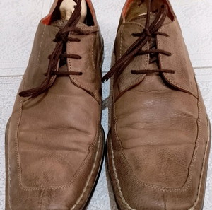 All leather dress shoes from Dexim. Size 43.