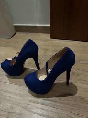 Blue heels new, size 41