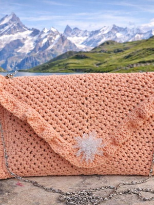Crossbody bag new peach with silver details