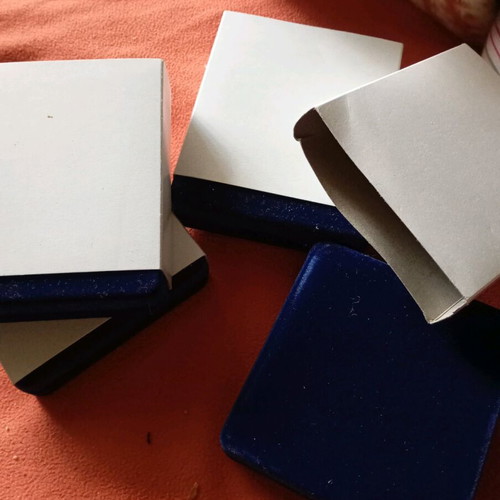 Coin holders like new, pack of 130 with 4 velvet-style boxes
