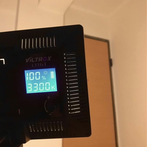 ΚΑΙΝΟΥΡΓΙΟ Επαγγελματικό Προβολέα LED 16,2W Viltrox 132T με Οθόνη κ ρυθμιστή θερμοκρασίας 3300-5600K