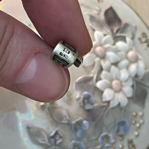 Silver cross 925, like new, weight 6.8 g