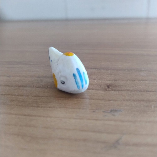 Ceramic fish miniature like new, 4 cm