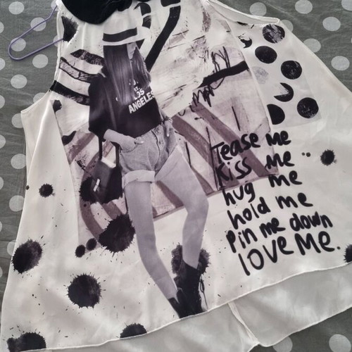Satin blouse with unique collar, onesize, like new, black and white