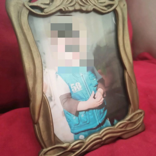 Bronze romantic photo frame with blue velvet backing 16x11.5 cm