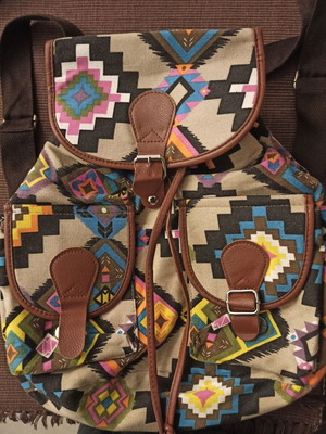 Τσάντα γυναικεία πολύχρωμη bagpack σαν καινούργιο
