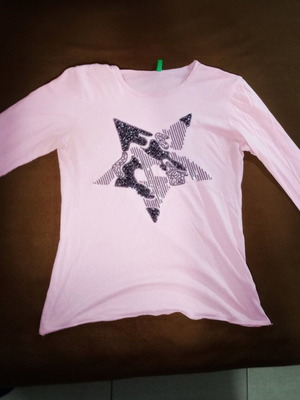 Benetton long sleeve pink top with black glitter star used