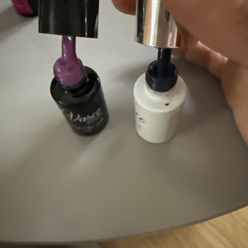 Semi-permanent nail polishes used, pack of 17, summer colors