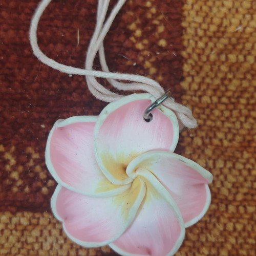 Necklace with Flower like new, white and pink