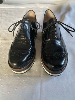 Tsakiris Mallas leather Oxford shoes like new, size 38, black