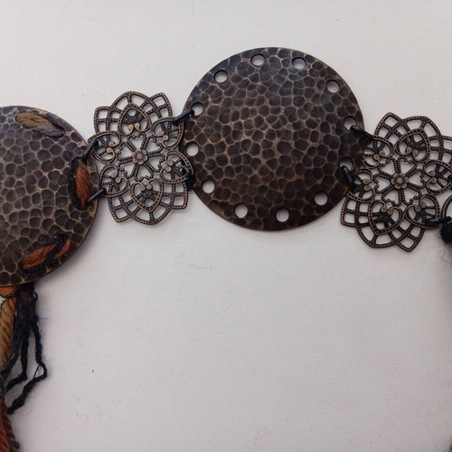 Vintage Y2K knitted belt with hammered metal details like new, adjustable, brown