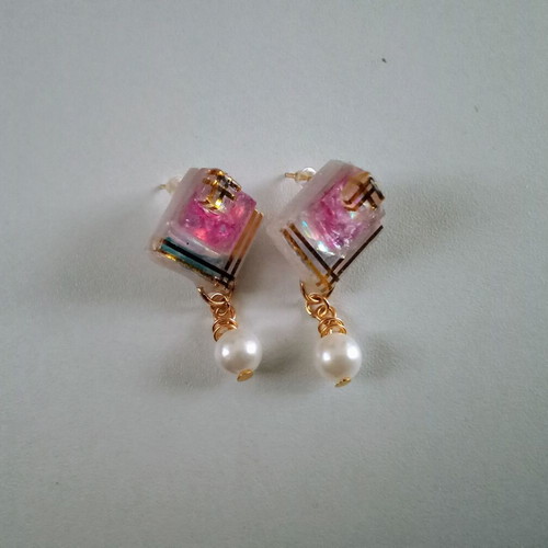 Handmade earrings new, three colors with hanging pearl