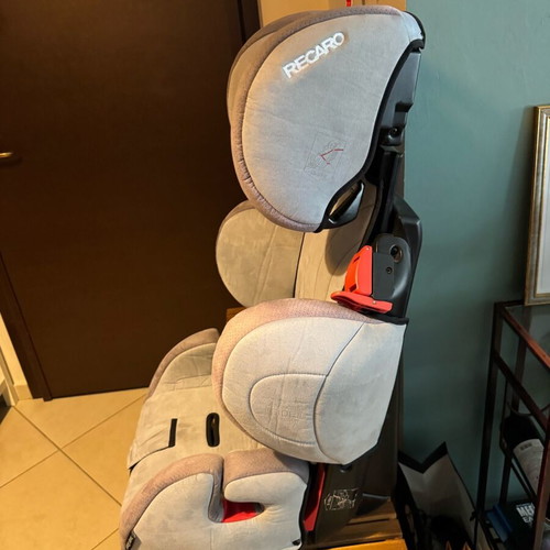Recaro child car seat like new 9-36 kg