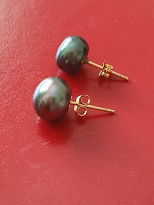 Earrings with natural black pearls 0.7 mm, 14k gold new