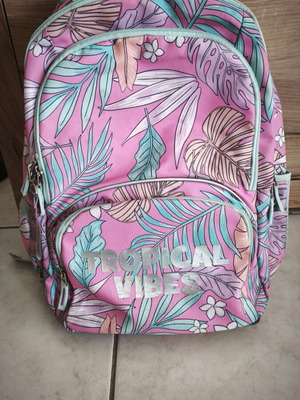 Goomby Tropical Vibes School Bag used with four compartments