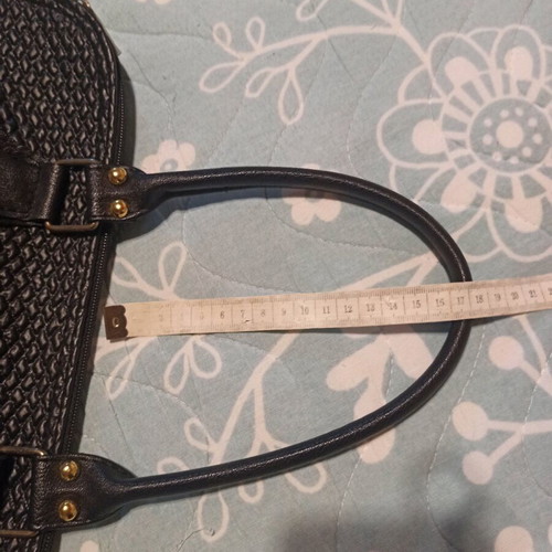 Black handbag like new