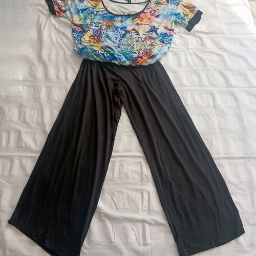 One-piece jumpsuit like new, size XL-XXL, black and multicolor