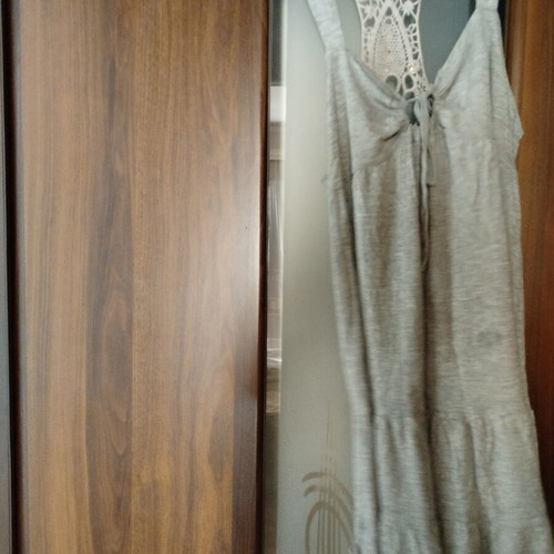 Dress with lace back and beads, like new, size M, grey