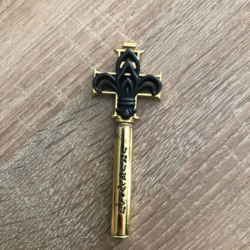 Pendant with knife like new inspired by The Da Vinci Code