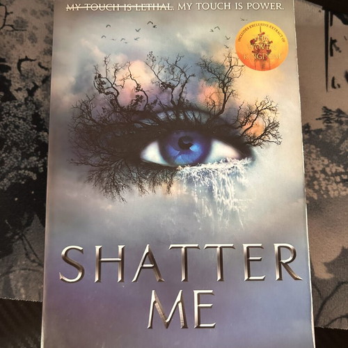 Young Adult and Fantasy books like new, set of 6