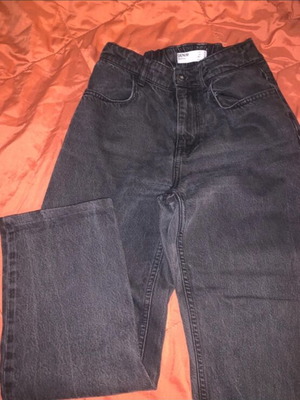 Bershka black denim jeans like new, elastic waist, straight fit, size S