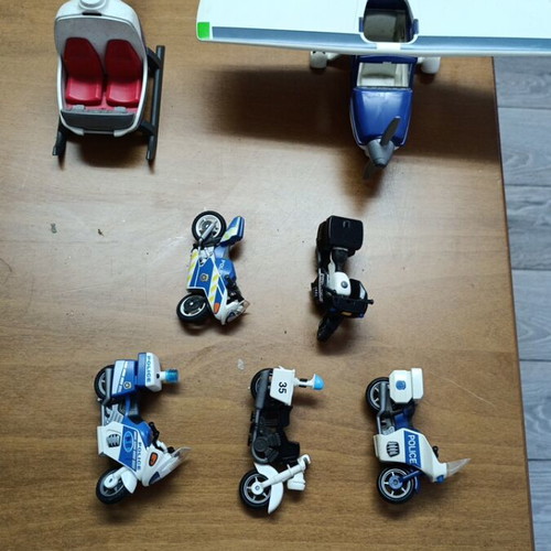 Playmobil set of 7 pieces used