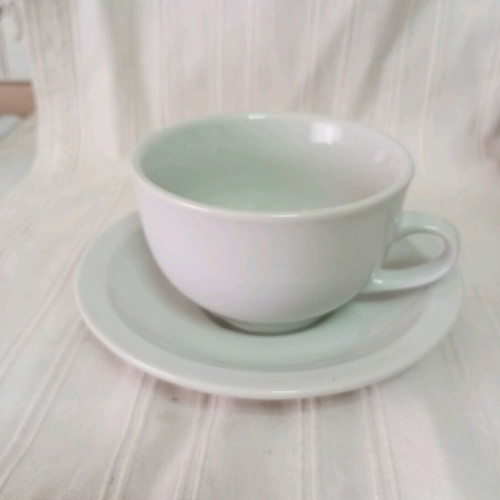 Set of 6 used French coffee or tea porcelain cups with saucers